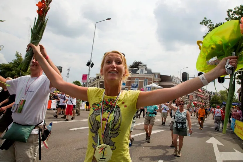 l3o30w7aehbmi5h7jvte94fbe hart vor vrouwen vierdaagse