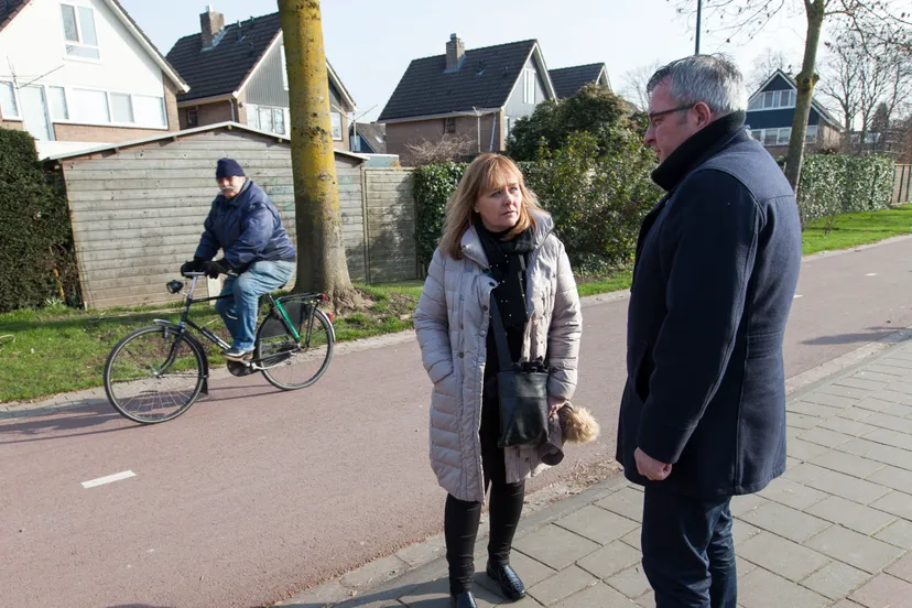 minister noord ierland bezoekt beuningen e1455807964347