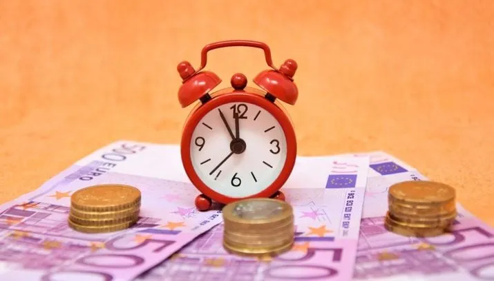 money 3046942 960 720 715x408