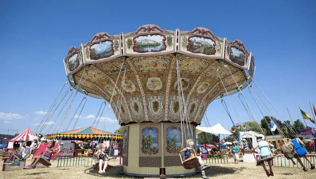 ndfwly0owko8jdhfo1au3qmn5 festival op het eiland