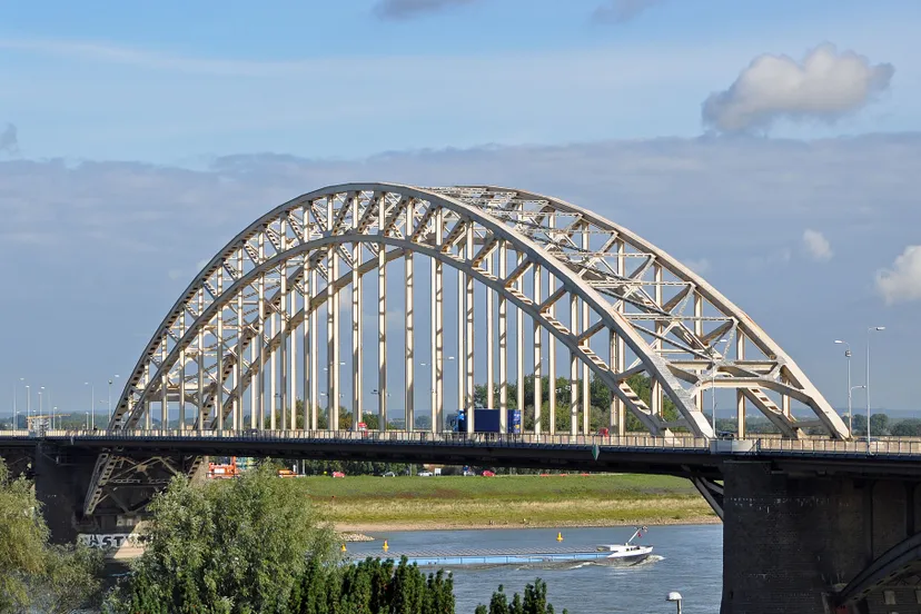 nijmegen waalbrug r01