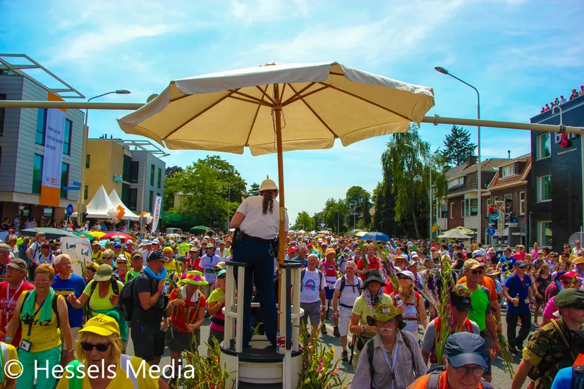 nkw5iwrhbwroj5u0r846jlo3u intocht vierdaagse 18 7 14 13