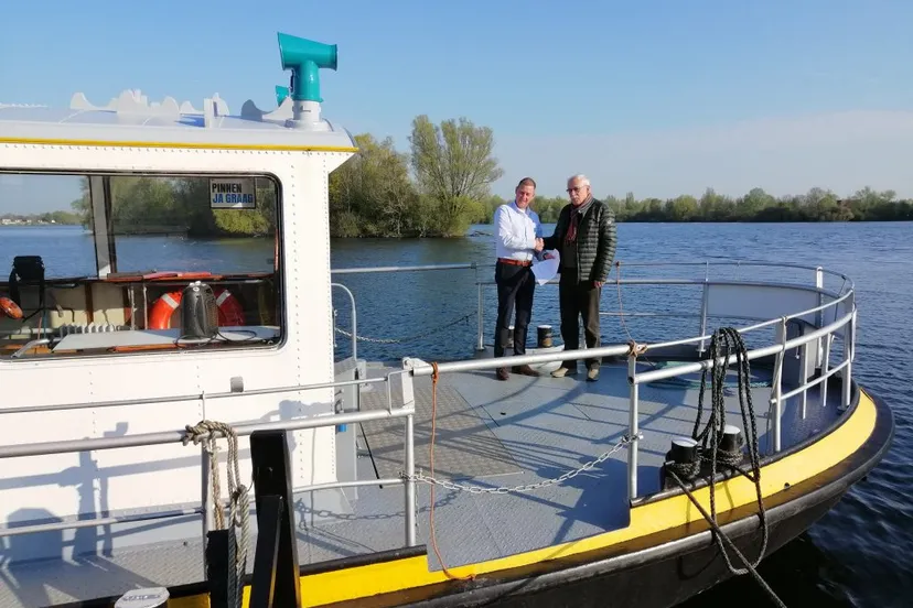 ondertekening overeenkomst tow en uiterwaarde 1 1024x768