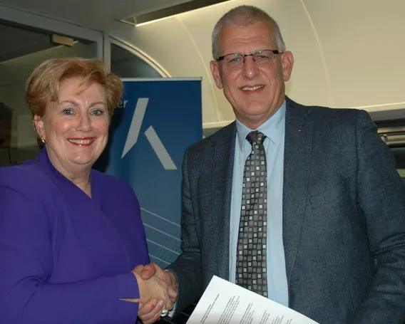 q7ivabj99rso9hdfbkj8phl7r 206576