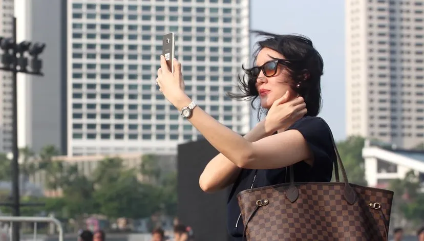 selfie 1022967 960 720 e1457397177994