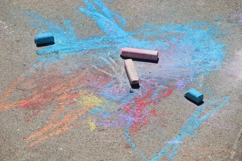 sidewalk chalk 3367719 960 720