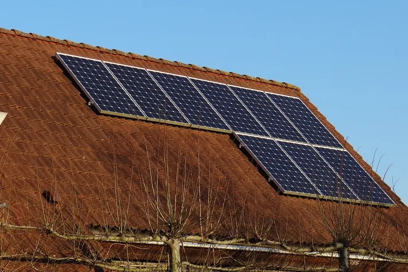 solar panels 671454 1280 e1444311417608