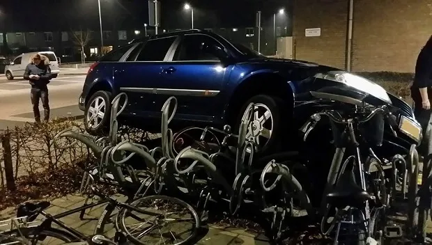 srcjeln1ne4kpg5mab72kaq4h autoopfietsrek