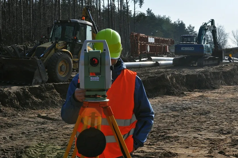 surveyor 585463 1920 e1445265177157