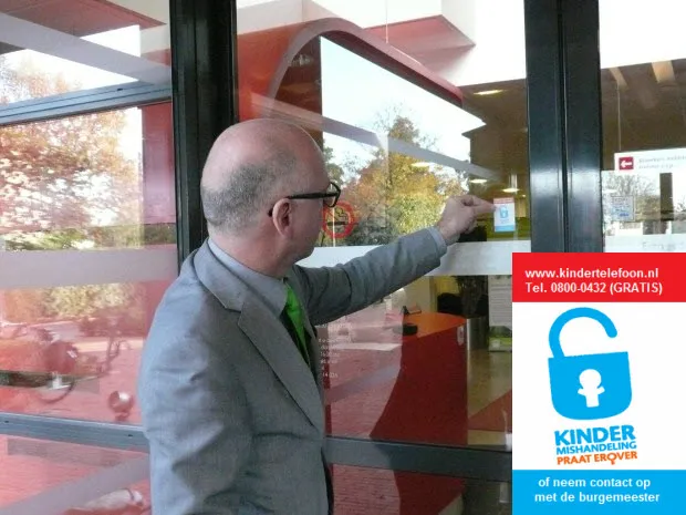 ta2mtryq3fkpxm2hd7g39e918 kinderenveilig sticker