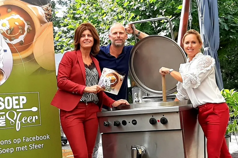 teamfoto stichting soep met sfeer tb4087e4d a52c 4ef2 80b3 48284cc001fd