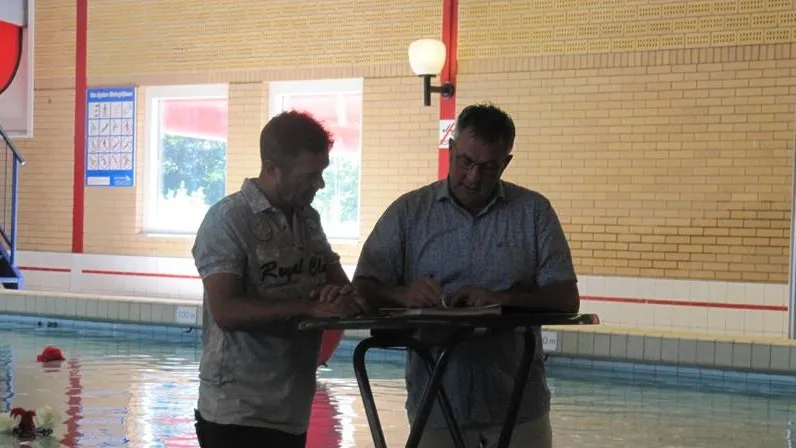 tekenen overeenkomst plons beuningen e1441029930922