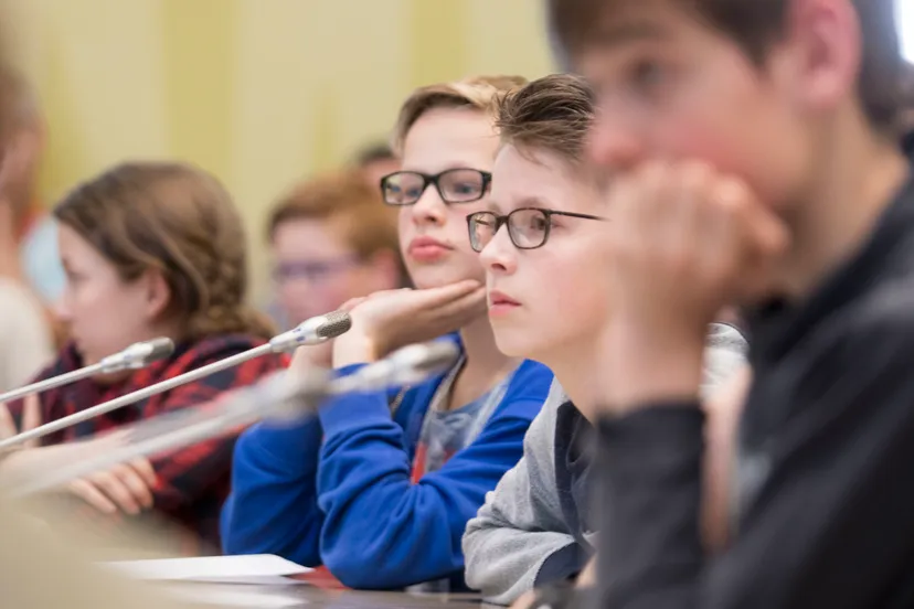 tiende kindergemeenteraad in beuningen