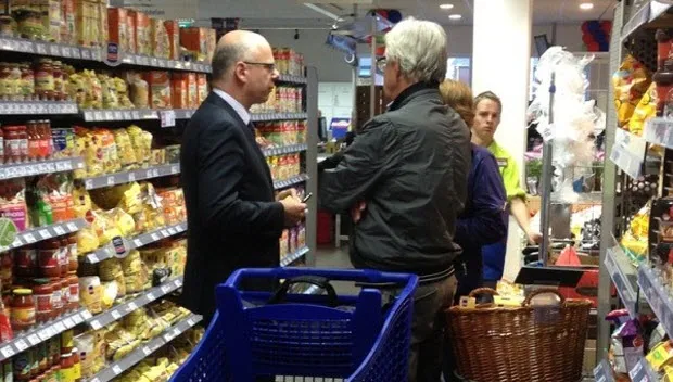 tzbk4oesr60isa5z5zc9oh031 ingesprek