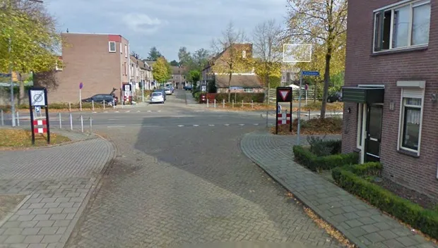 uk8evs7d3dnrfm3khks9ikgi2 imker leigraaf streetview