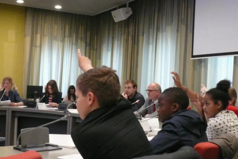 usx2469k5n93erbsup6uxqgl4 kindergemeenteraad 2013