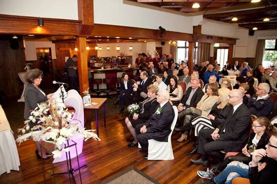 v5eqpssbuvhlaf7m6flwkptjl trouwen met william moore