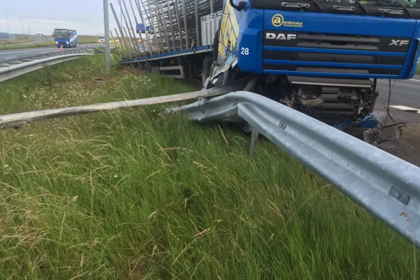 verkeersongeval vrachtwagen a73