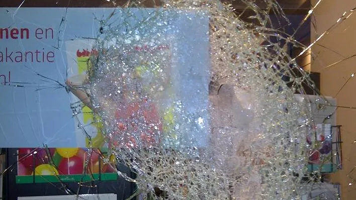 vernieling ruit bruna e1467183365772