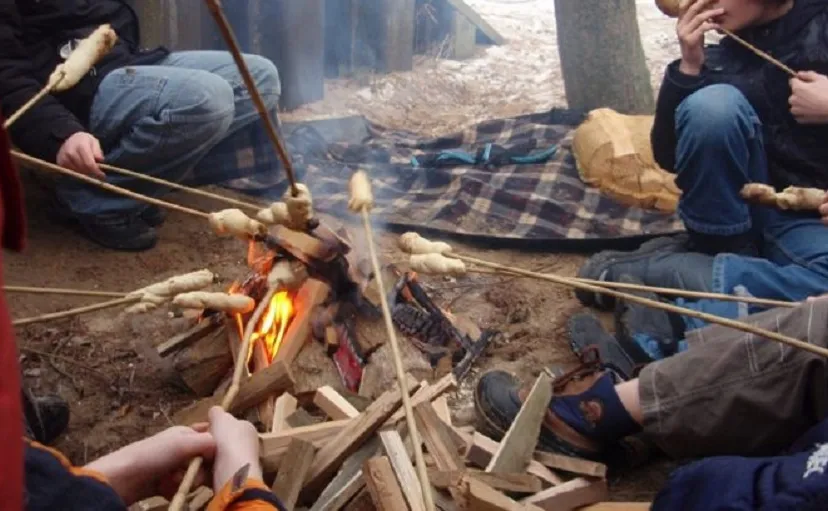 waalwoemi activiteit banjertocht met kampvuur