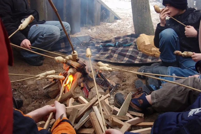 waalwoemi activiteit banjertocht met kampvuur
