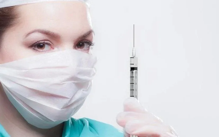 woman 5829666 640 915x518