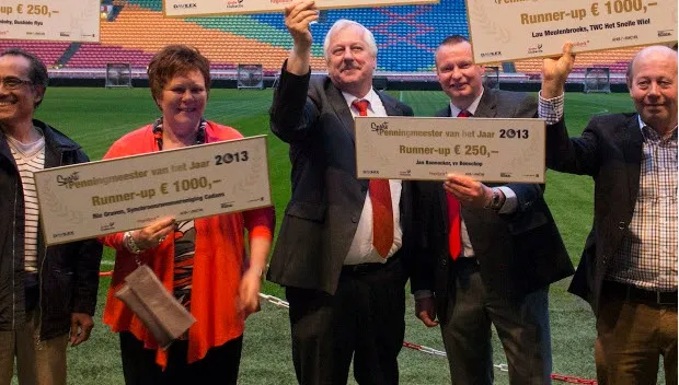 wzgq26lwh0j309stzbnw13uqm ria top