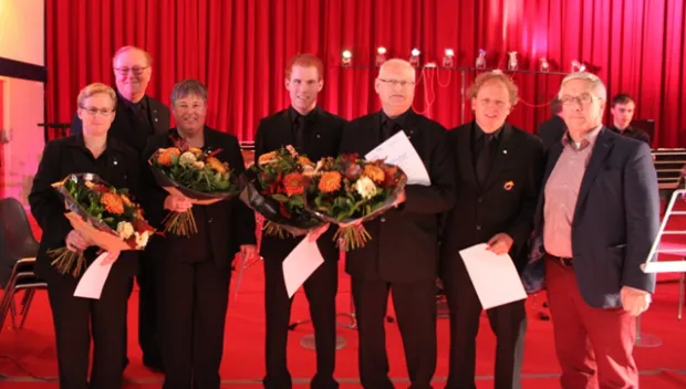 x53y5kzaupyrsdwoz1ttqxyxs jubilarissen kenv