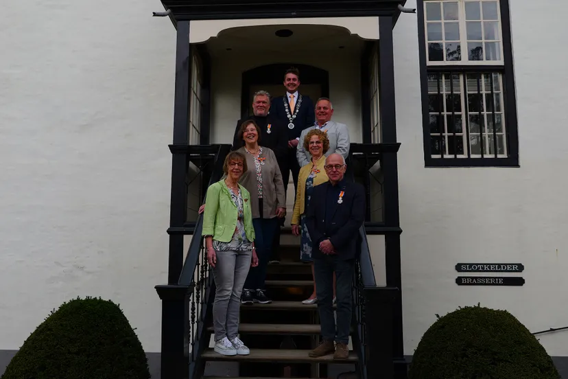 zes koninklijke onderscheidingen tijdens de lintjesregen in beuningen