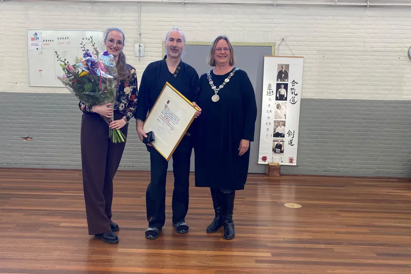 bob walker zijn vrouw inge en burgemeester bergman foto gem beuningen