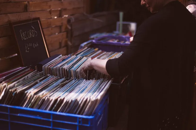 container 1867697 1280