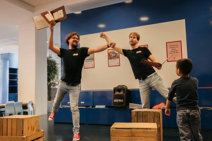 Sjors-en-Ruud-spelen-een-prentenboek