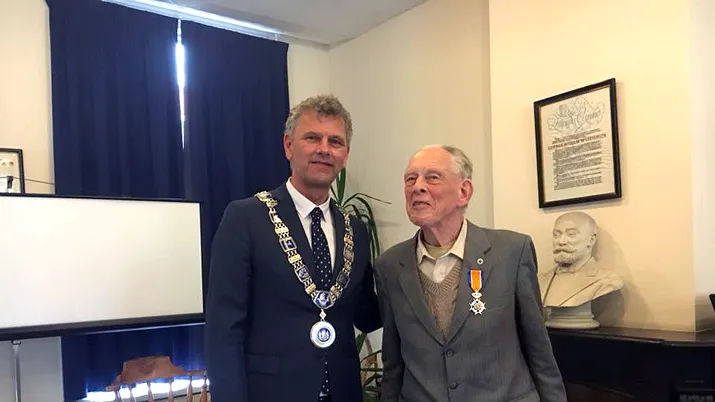 31394284 603523336670810 880634412130107392 n