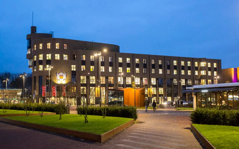 5i5a6859 wim meijer fotografie stationsplein avond 915x518 1