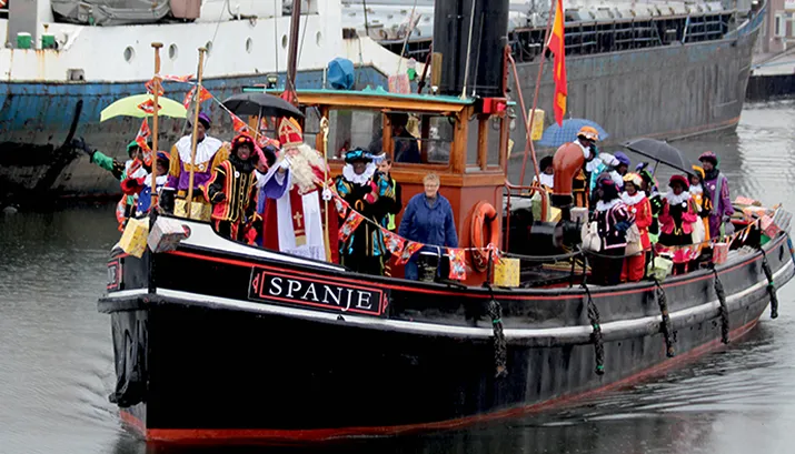 aankomst sinterklaas in haven beverwijk 2014s