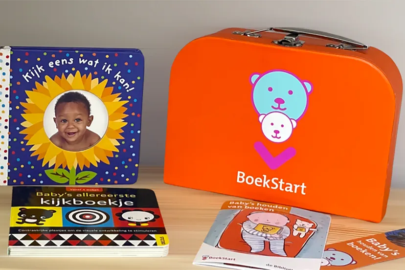 afbeelding van boekstartkoffertje met inhoud de inhoud kan verschillen