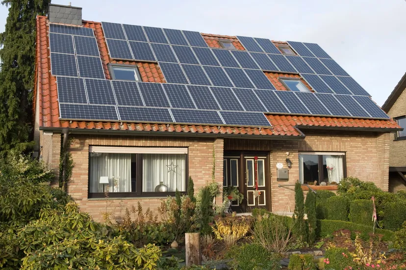 cfqdwb4gaek3xm8wzcnigbb5y zonnepanelen op dak