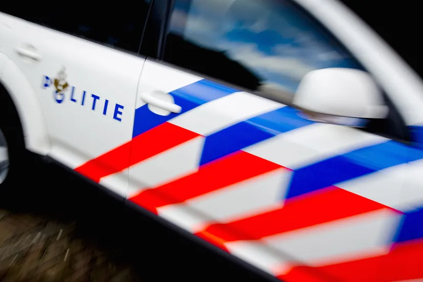 cztllrdumb43xy9vomjijpez2 ambulance 3