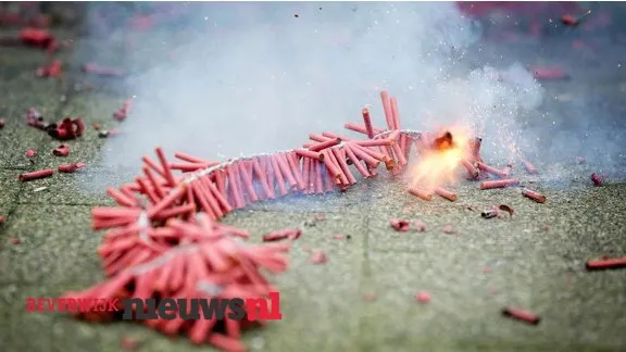 f4upln2ywumvt6a2k1nudeyao vuurwerk 2