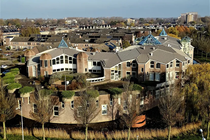 foto 16 12 2022 8 piet blom gebouw wordt fidesta piet blomhuis in december