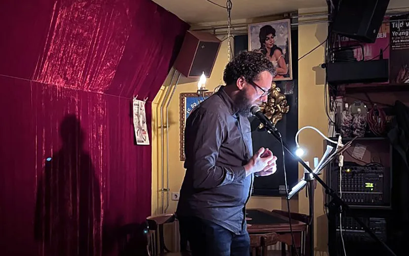 foto 2 voordracht mattijs reinen op donderdagavond 22 december bij cafe camille 915x518 1