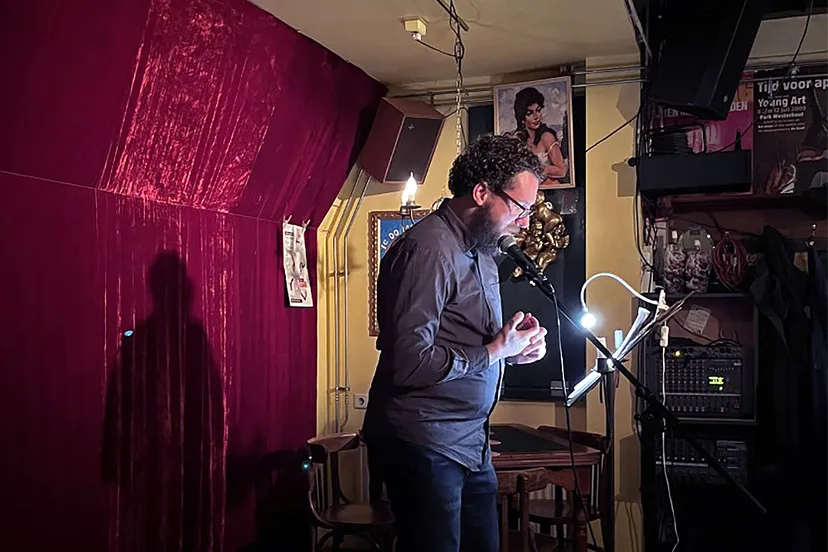 foto 2 voordracht mattijs reinen op donderdagavond 22 december bij cafe camille