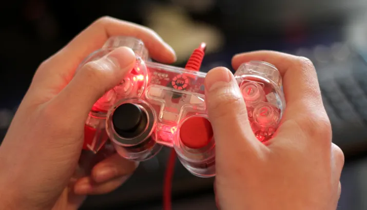 gamer 565585 banner pixabay