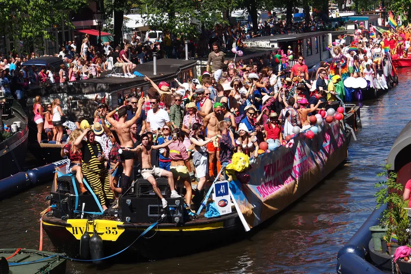 gay pride 876080 1920 pixabay