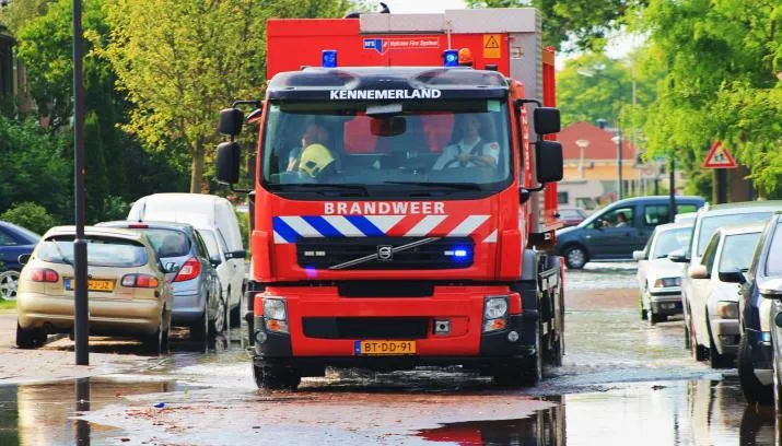 llv1kpyg8kc4ym9xugz2ngzi1 eck2vpc6rceeoy0ktau0sz9jq 715x408