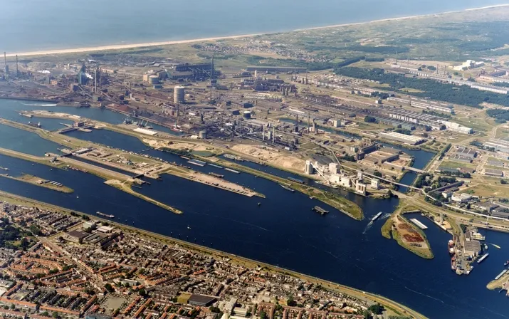 luchtfoto tata steel in ijmuiden 2015 2 banner