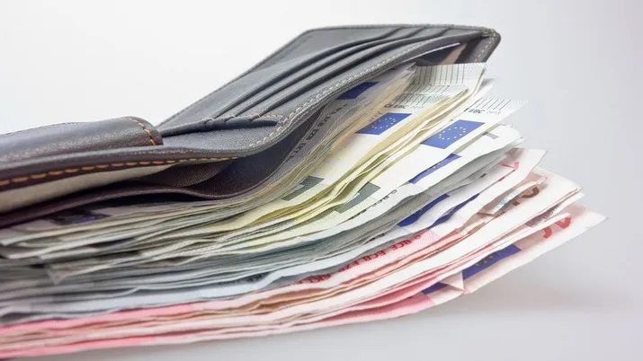 money 494163 960 720 pixa