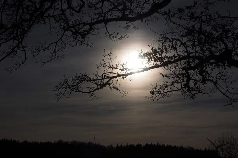 moon 1024913 960 720 banner pixa