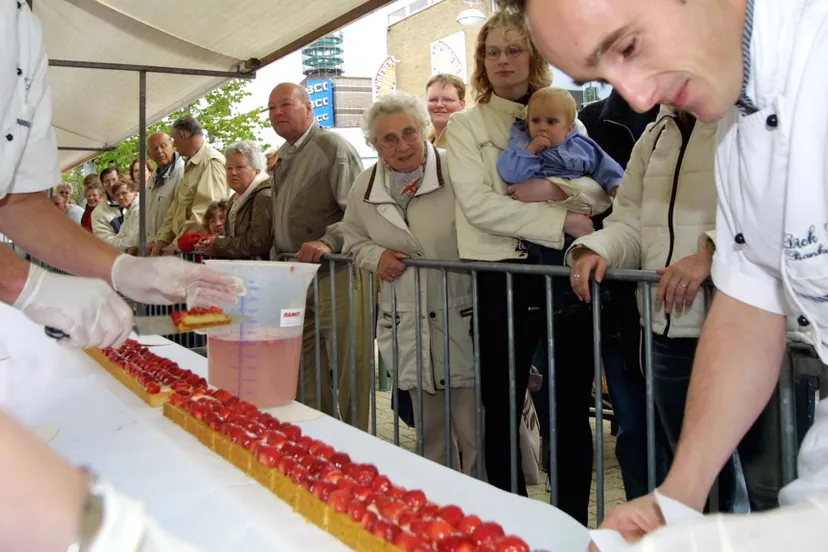 mttqouw0obh15fpopxj3ktle2 grootste aardbeientaart ter wereld