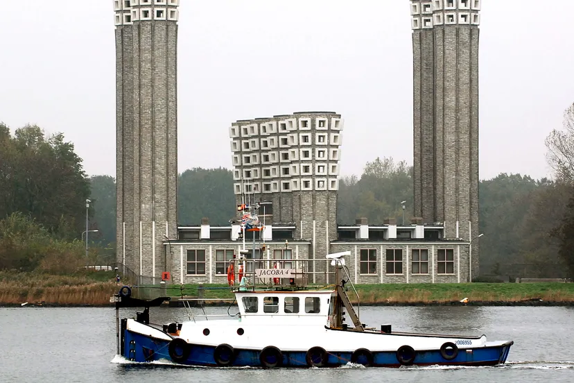 nja4yjx5x438kp8q7lmvfry7n velsertunnel 4